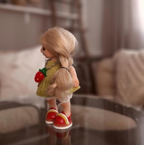 Про волосы.  Я всегда натуральные фабричные трессы использовала. 03