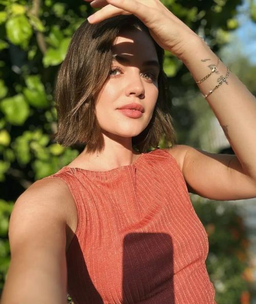 Лазерный боб: так выглядит самая модная осенняя стрижка для тонких волос лучший выбор для смены имиджа после жаркого лета. 01