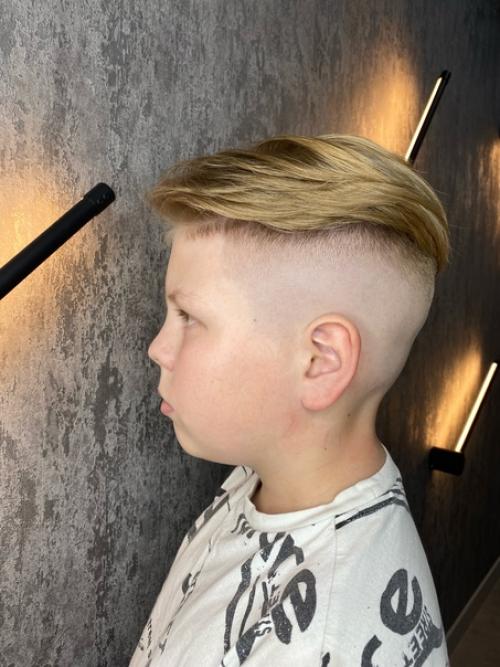 Модная стрижка Шторы для крутого юного гостя от барбера Алишера. 01