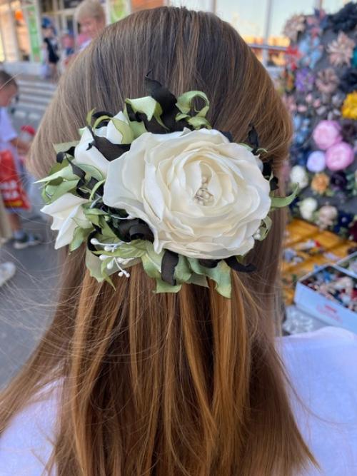 У вас есть фотосессия с подсолнухами. 06