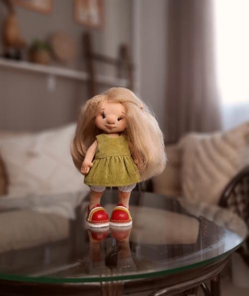 Про волосы.  Я всегда натуральные фабричные трессы использовала. 06