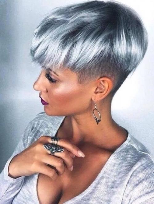 Стрижка Undercut изобретена мужчинами приблизительно столетие назад, но чуть позже приглянулась и женщинам. 01