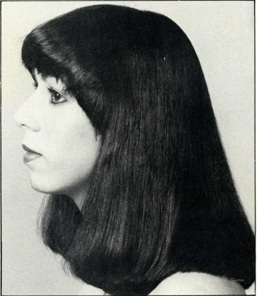 История причесок. Видал сассун совершил революцию в парикмахерском искусстве в 1960-х годах, предложив новый подход к женским стрижкам. 06