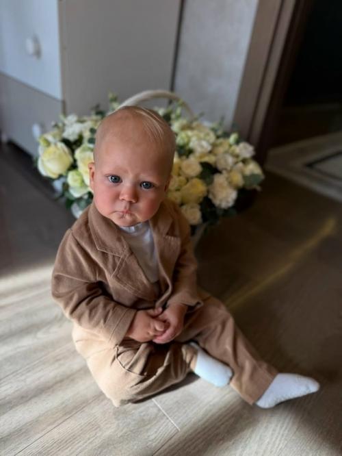 Ровно год, как Ольга Бузова стала крестной мамой сына Марии погребняк! 04