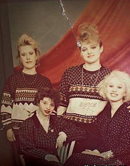 Это были лихие 90-е, мы одевались как могли. 06 Это были лихие 90-е, мы одевались как могли. 06