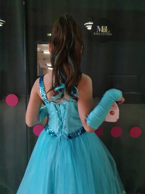 Выбрались всей семьёй на замечательную свадьбу. 05