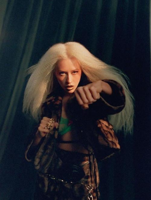 Новинки в бьютисфере. Анжелина с окрашиванием в технике аиртач, стала лицом компании Tom Ford Beauty, и будет представлять линейку помад. 07 Новинки в бьютисфере. Анжелина с окрашиванием в технике аиртач, стала лицом компании Tom Ford Beauty, и будет представлять линейку помад. 07