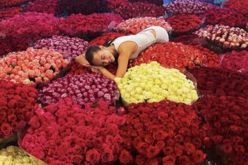 Григорий Лепс подарил 19-летней невесте свыше 15 тыс. 01