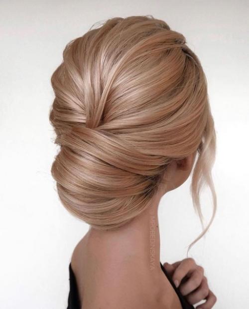 Выбери свадебную прическу, которая нравится больше. 01