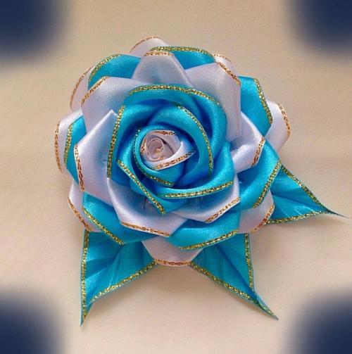 Аксессуары сделанные из цветных отрезков лент, называют канзаши. 04