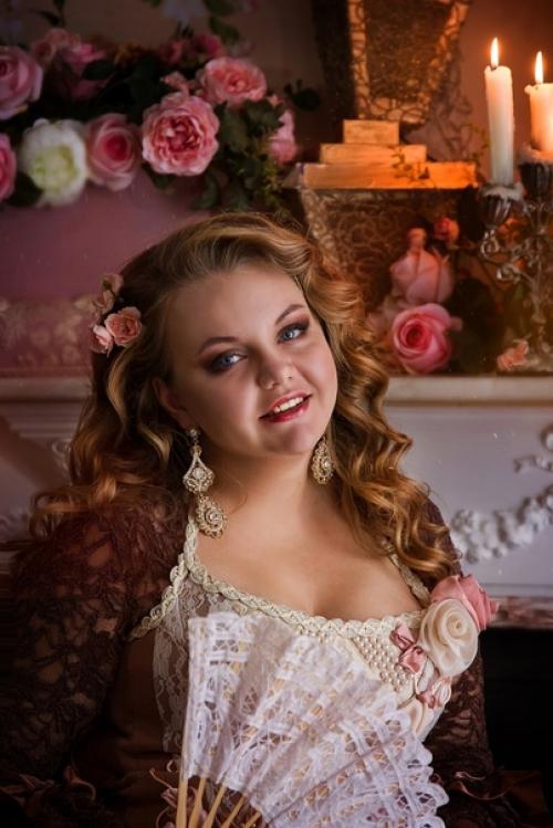 Шикарная Юлия в барочном образе. 04