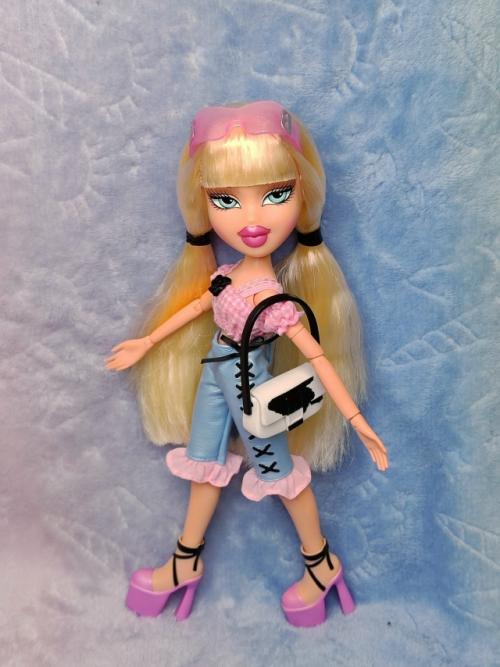 Голос_коллекции. 3. теневая сторона: Хлоя Goin' out по промо мне вообще не зашла. 02