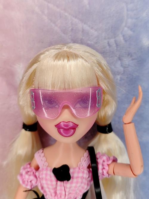 Голос_коллекции. 3. теневая сторона: Хлоя Goin' out по промо мне вообще не зашла. 07