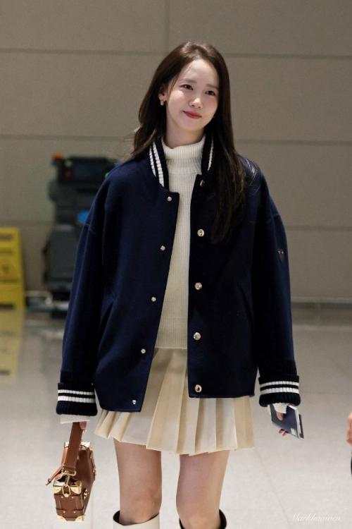 Почему фанаты юны не возмущаются, увидев её недавние причёску и макияж? 02