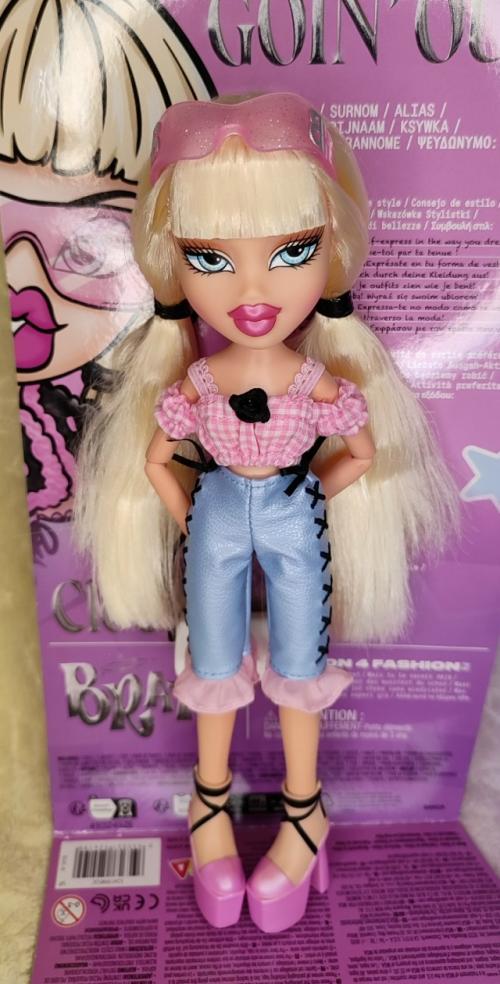 Голос_коллекции. 3. теневая сторона: Хлоя Goin' out по промо мне вообще не зашла. 04