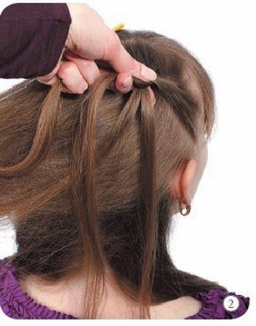 Прическа Крестик для мамочек и их принцесс. 01