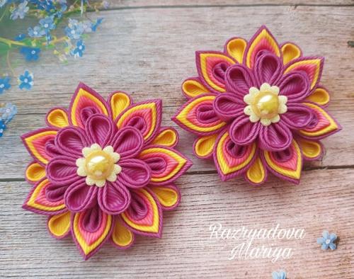 Аксессуары сделанные из цветных отрезков лент, называют канзаши. 01