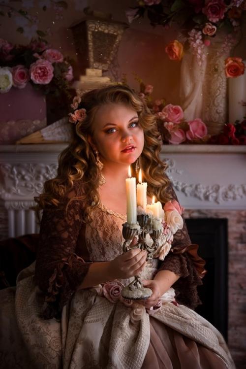 Шикарная Юлия в барочном образе. 01