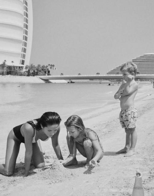 Мать Года Нюша наконец - то приехала к своим детям в Дубай! 02