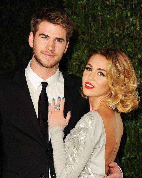 Я дала интервью Vanity Fair, когда только вышла замуж и была очень счастлива. 03