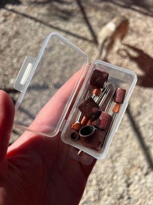 Хочу поделится своим отзывом и услышать еще ваши мнения, вдруг кому-то будет полезно. 01