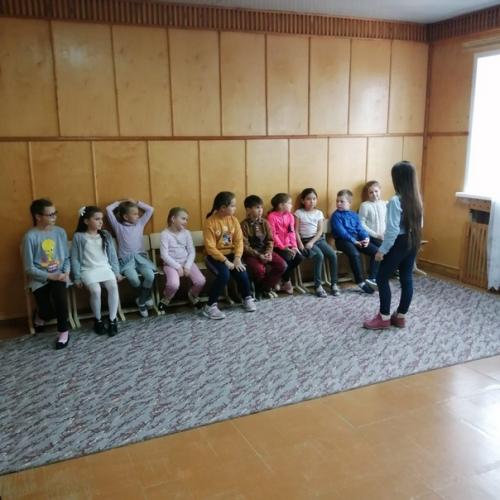 В рамках празднования дня учителя в духовщинской детской музыкальной школе прошёл день самоуправления. 05