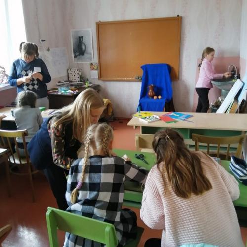 В рамках празднования дня учителя в духовщинской детской музыкальной школе прошёл день самоуправления. 04