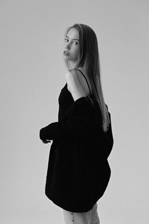 Фотографа. Для для творческой съёмки.  очень необычная идея, хотелось бы отснять пока остались тёплые деньки. 02