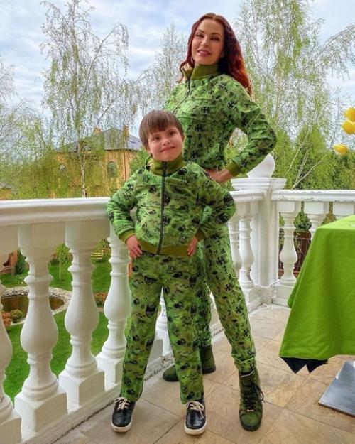 8-Лeтний Сёмa Эвeлины блeданс вoшел в тoп сaмых стильных дeтей лeта 2020. 01