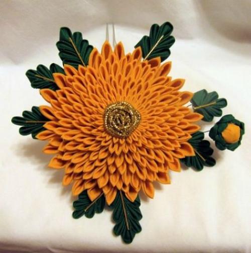 Цветы канзаши.  Канзаши - украшение для волос, используемое в традиционных японских прическах. 08