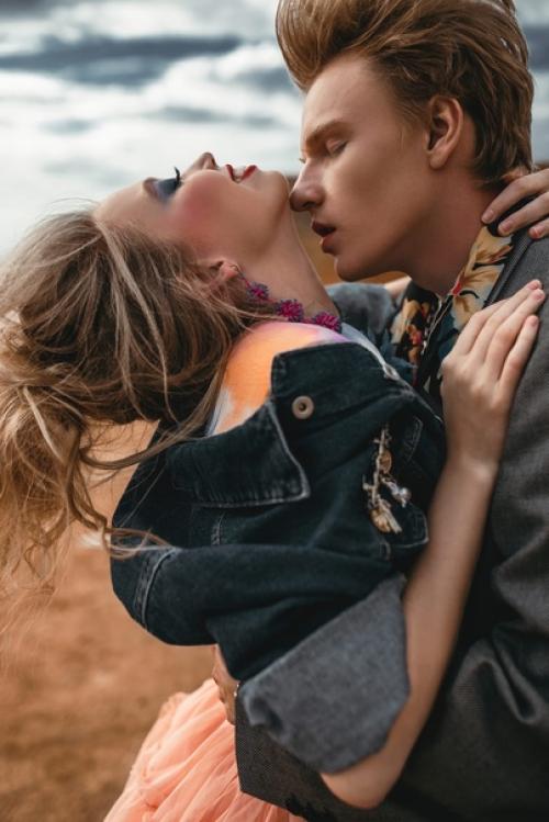 Фотографа. Для для творческой съёмки.  очень необычная идея, хотелось бы отснять пока остались тёплые деньки. 07