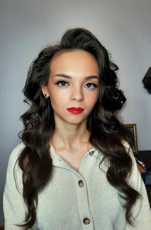 Синди Кроуфорд, икона стиля - именно её прическа стала модной в 2023 г. 04