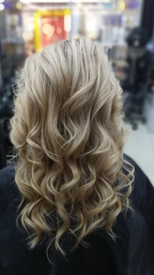 Красивые волосы - это признак красоты и женственности.