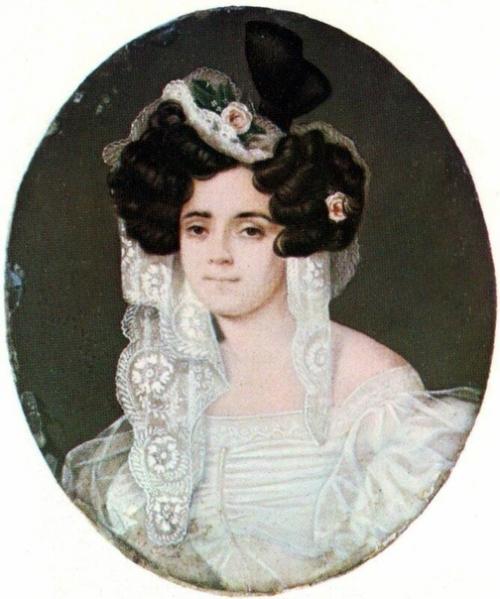 В 1830 годы вошли в моду прически с большими височными пучками и петлями на макушке, для которых использовались искуственные локоны. 06