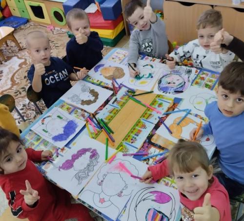 День матери - один из самых замечательных и трогательных праздников. 01