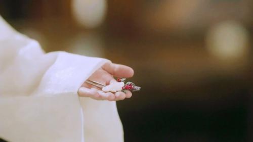 161102 @ дизайнер женских украшений для сериала Алые Сердца: Корё, чжан Чже ин, поделилась своими впечатлениями от работы с IU для Hkwowtv. 02 161102 @ дизайнер женских украшений для сериала Алые Сердца: Корё, чжан Чже ин, поделилась своими впечатлениями от работы с IU для Hkwowtv. 02