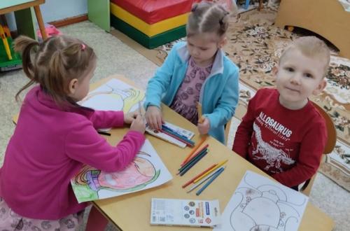 День матери - один из самых замечательных и трогательных праздников. 03