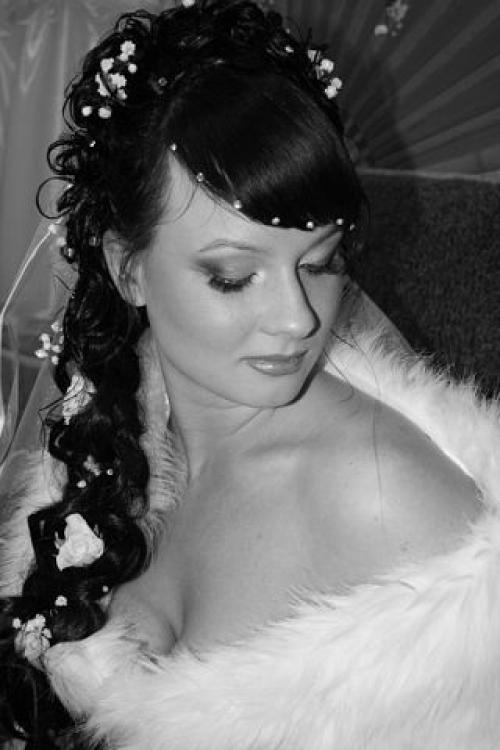 Ищу подработку, работаю 2/2 женским мастером. 09