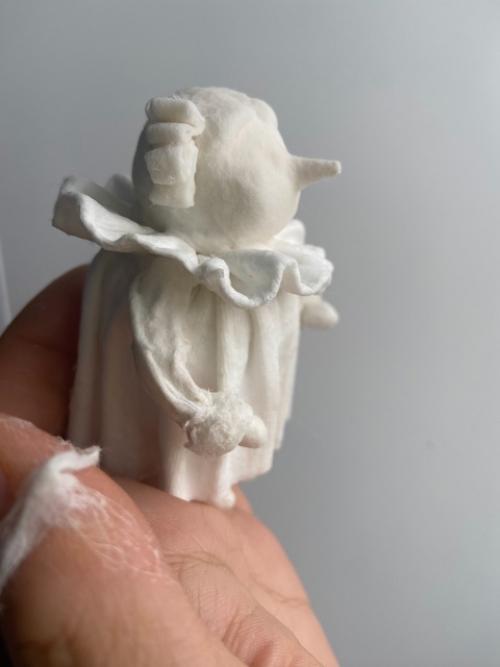 Сначала я хотела сделать снеговика мальчика. 04