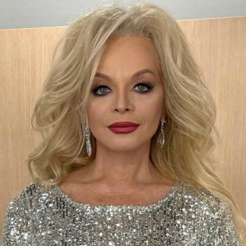 Виталий милонов призвал долину вернуть деньги девушке, которая купила у неё квартиру.

