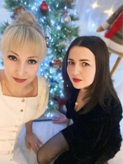 В новом платье. 03