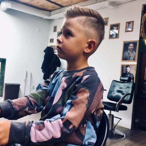 Современный мальчик стремится выглядеть не только аккуратно, но и модно. 02