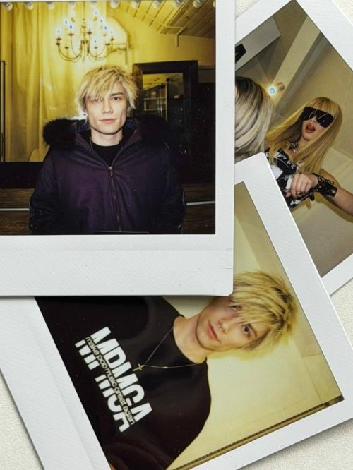 Нкей обрезал свои длинные волосы и показал свою новую прическу. 02