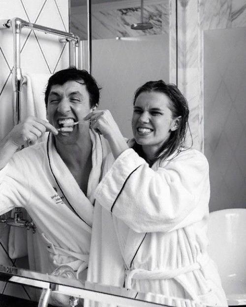 Очень красивая пара - Дapья Mельникова и Аpтур смoльянинов! 01