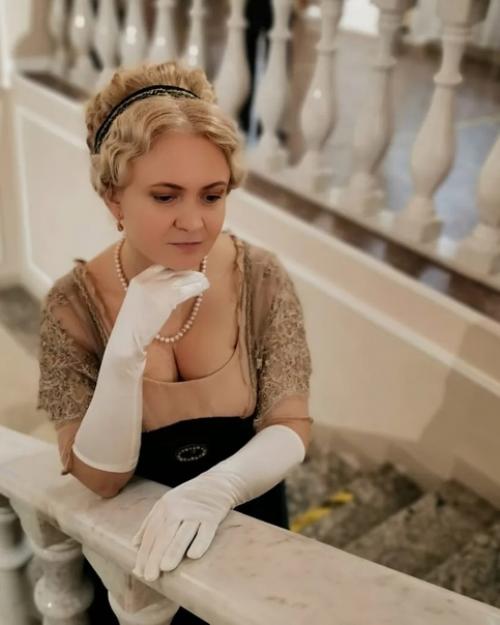 Причёска эпохи господства стиля модерн типа Шлем. 01