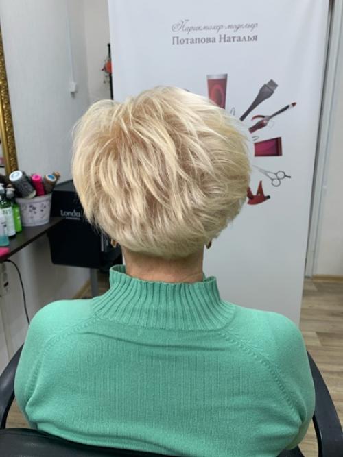 Ассиметричная стрижка боб - нестареющая классика, подходящая для всех возрастов. 02