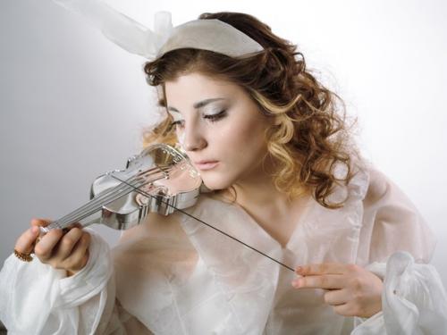 Не знаю, что мне больше нравится, готовиться к фотосессии, сам процесс или обработка фотографий. 03