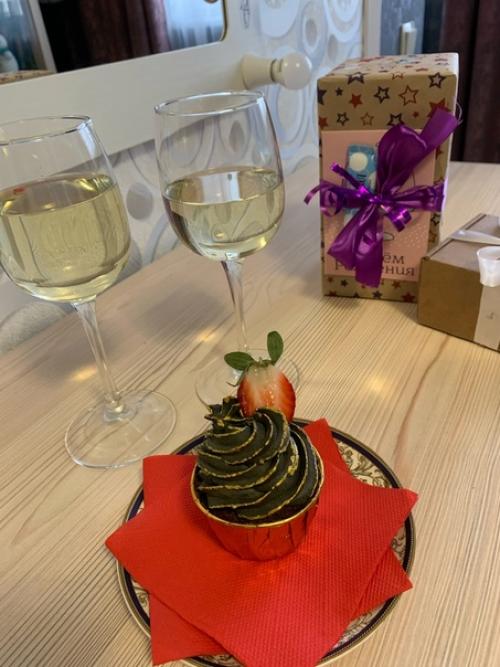 На прошлых выходных отметили с Полиной наши дни рождения у неё 11 февраля, а у меня 12. 05