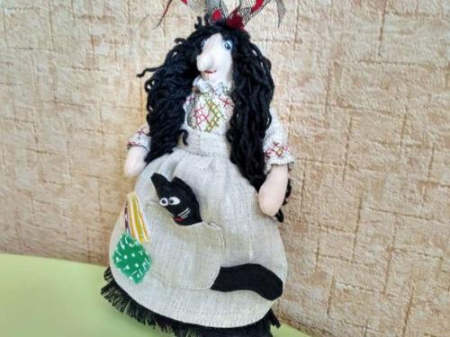 Живет у меня баба - яга - ягуша, ягиня, как ласково я ее называю. 03