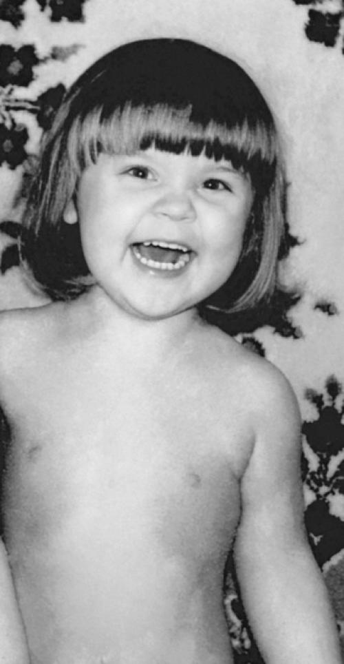 Моя внутренняя девочка очень радуется, что наконец я начала уделять достойное количество времени и внимания себе и своим интересам. 01